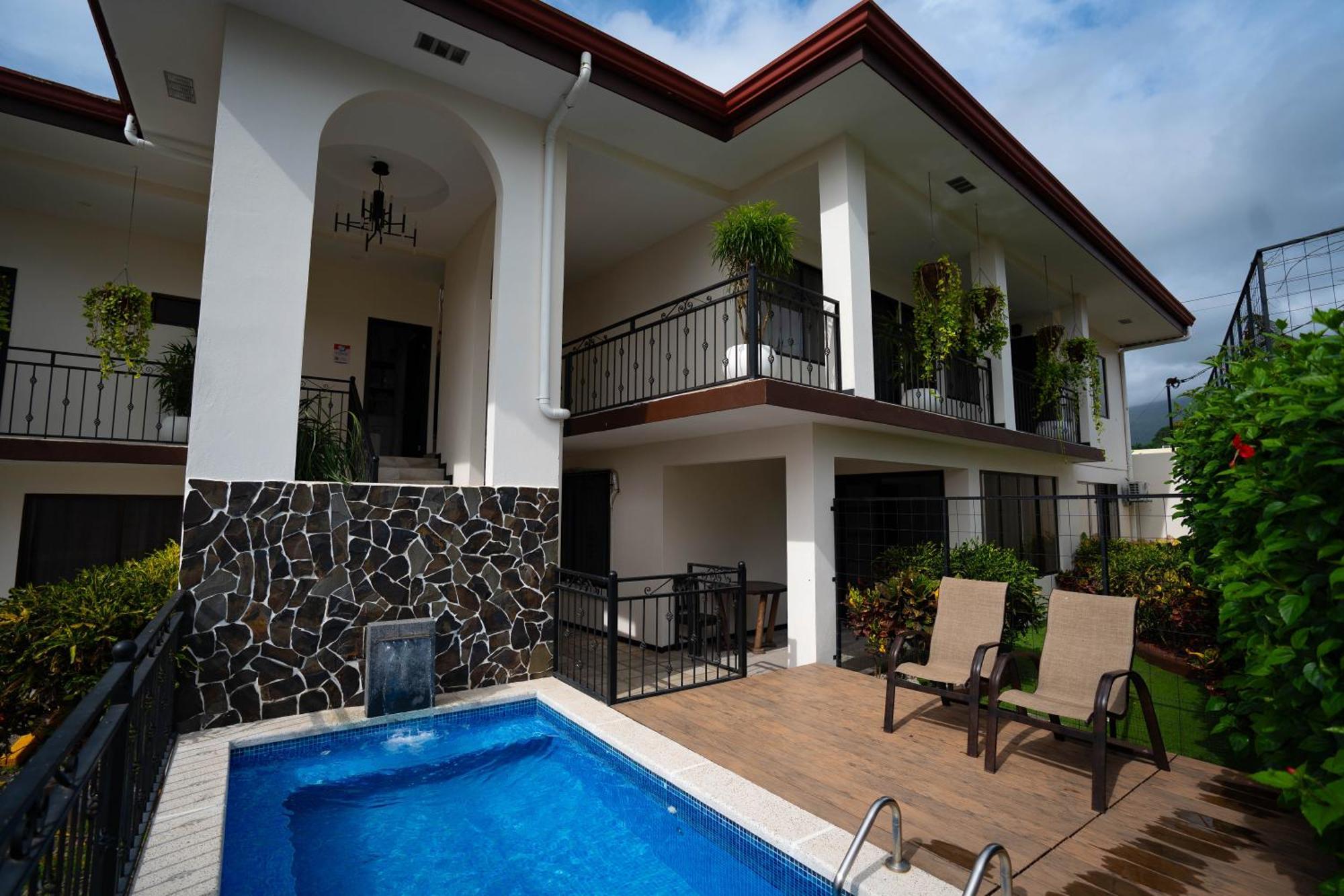 Apartamentos La Casona La Fortuna Exterior photo